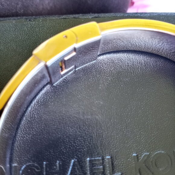 MK rose gold hinged bracelet - Picture 7 of 13